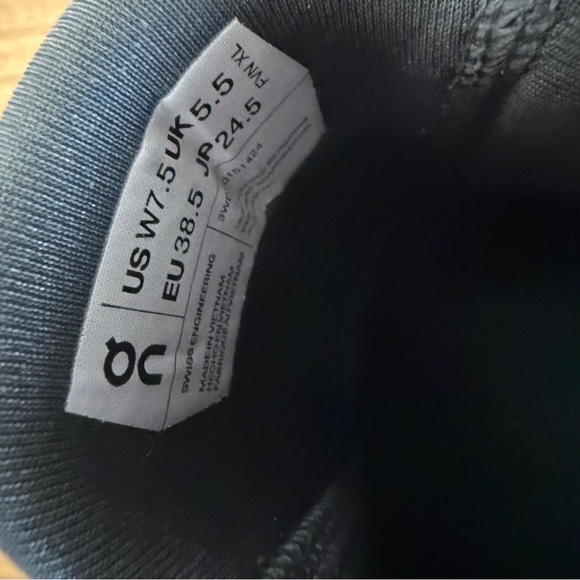 ON Cloud Running Women’s Light Blue Tennis Shoes - Picture 5 of 7